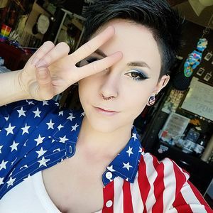 Meet your Posher, Annie